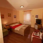 Casa de hóspedes Floreus 3*