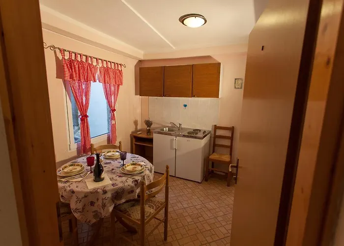 בית הארחה Floreus