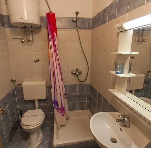 בית הארחה Floreus