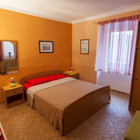 Floreus Πανσιόν