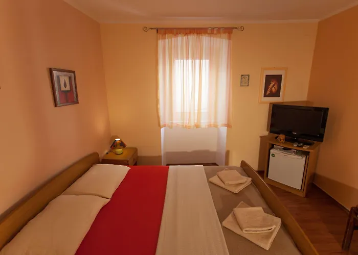 Floreus Vendégház Cres