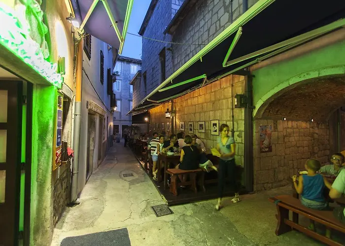 Vendégház Floreus 3*